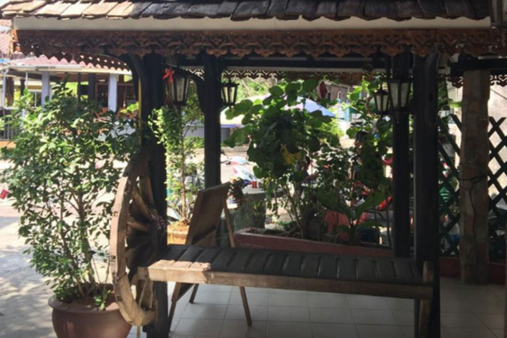Baan Thai Homestay By Bgb Villas Praia de Kata Exterior foto