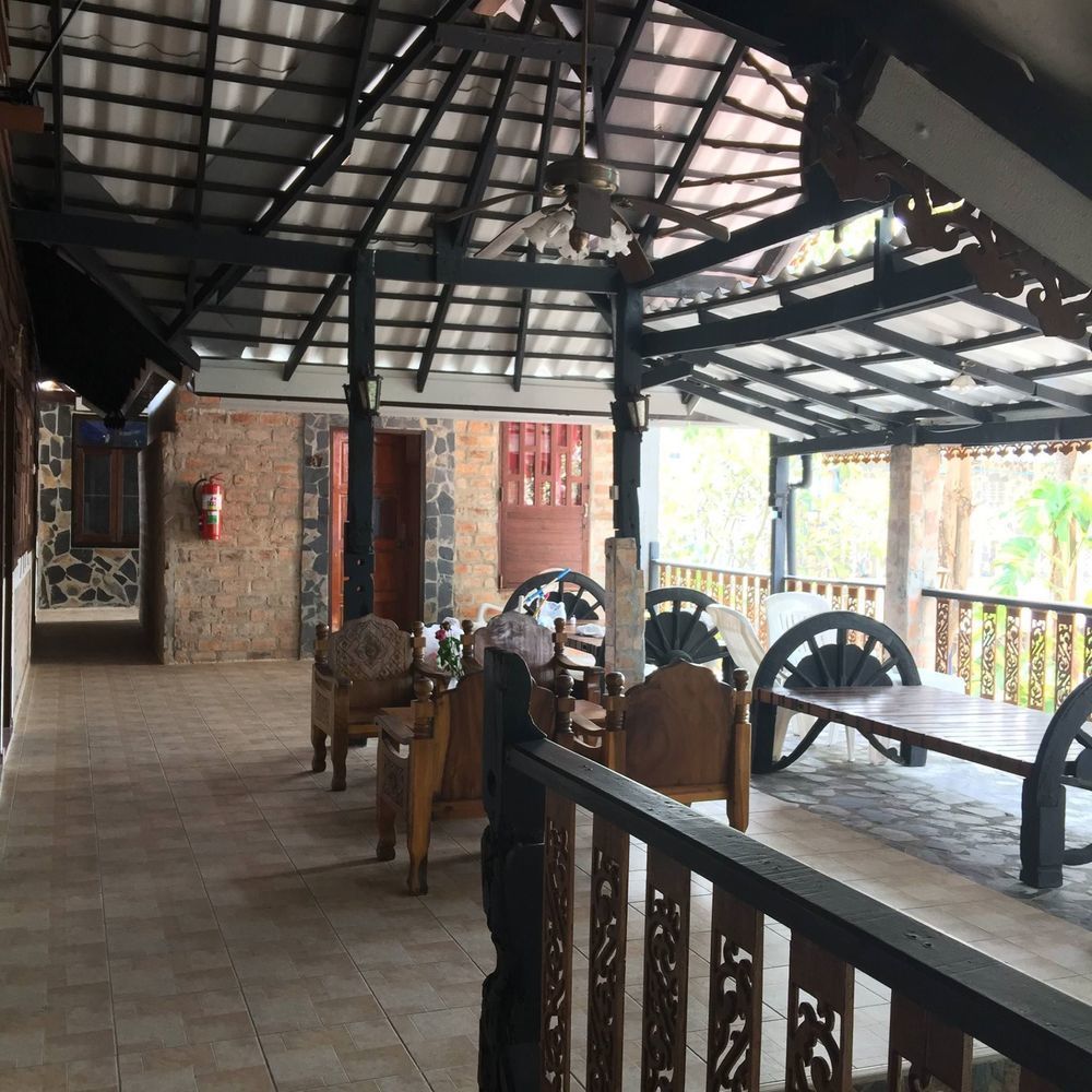 Baan Thai Homestay By Bgb Villas Praia de Kata Exterior foto
