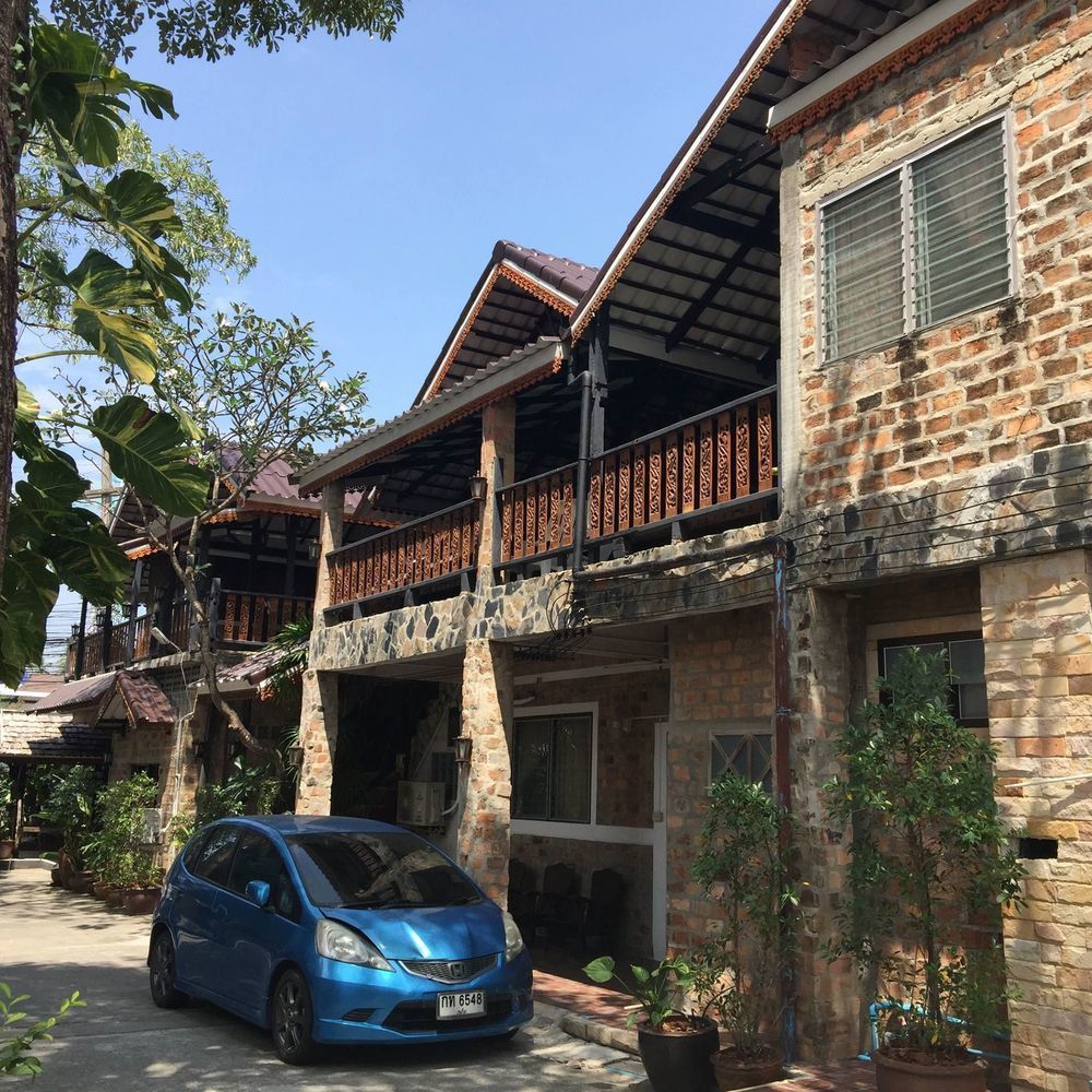 Baan Thai Homestay By Bgb Villas Praia de Kata Exterior foto