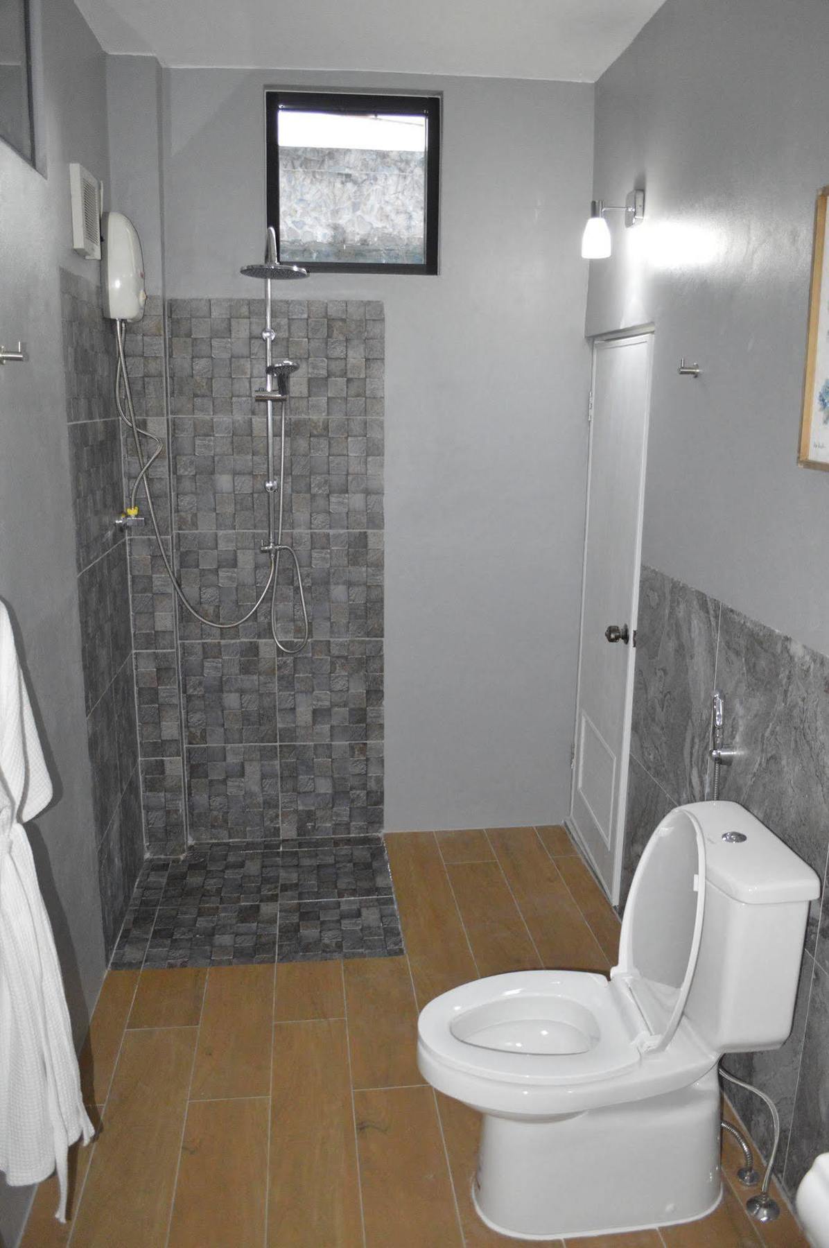 Baan Thai Homestay By Bgb Villas Praia de Kata Exterior foto
